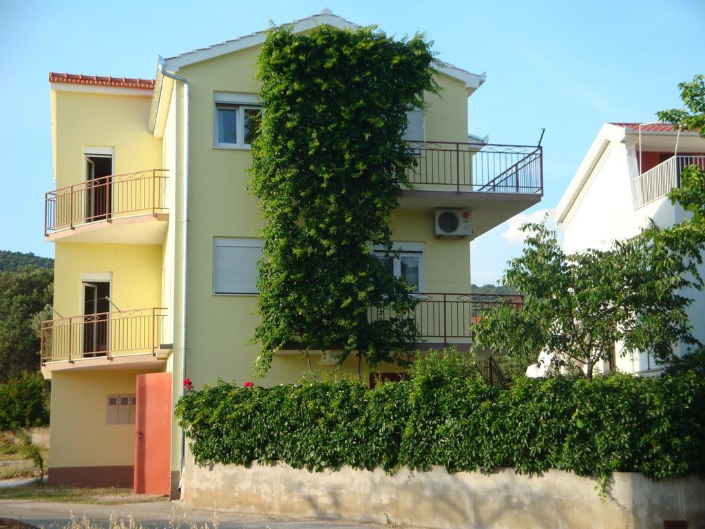 Apartments Borozan Vinišće المظهر الخارجي الصورة
