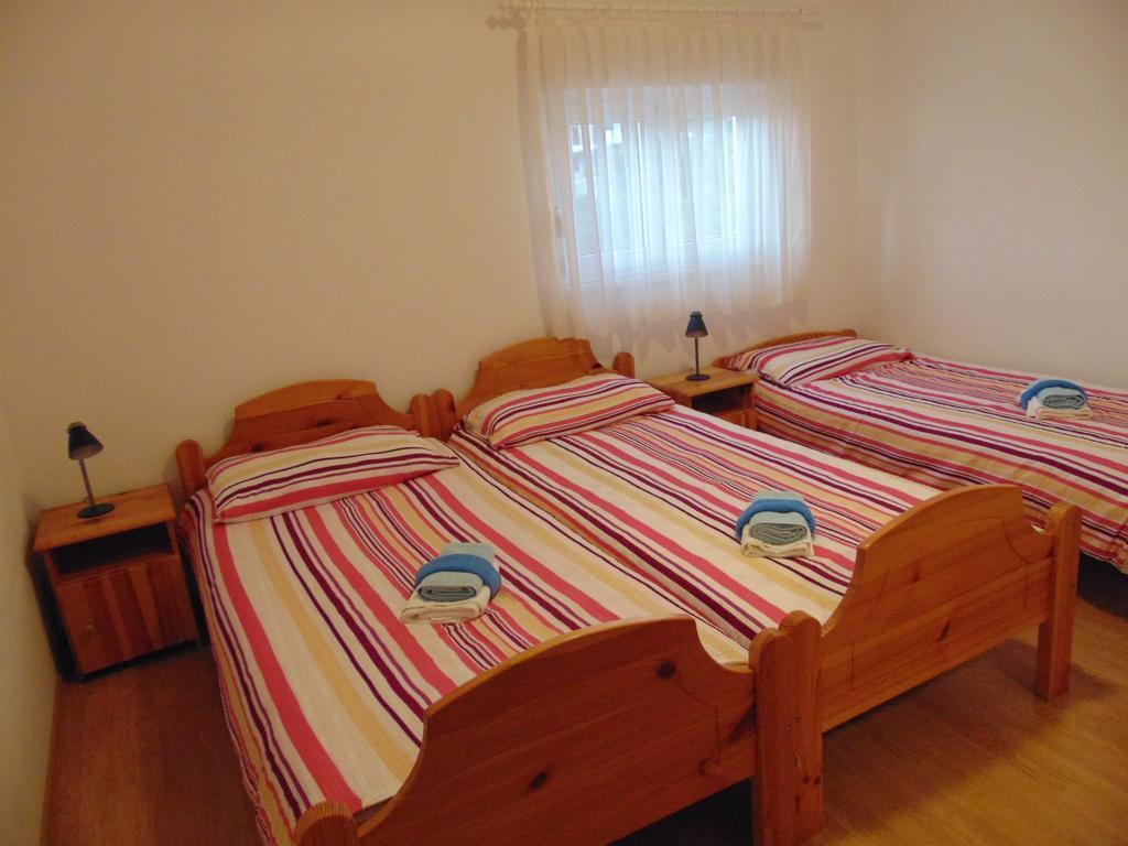 Apartments Borozan Vinišće الغرفة الصورة