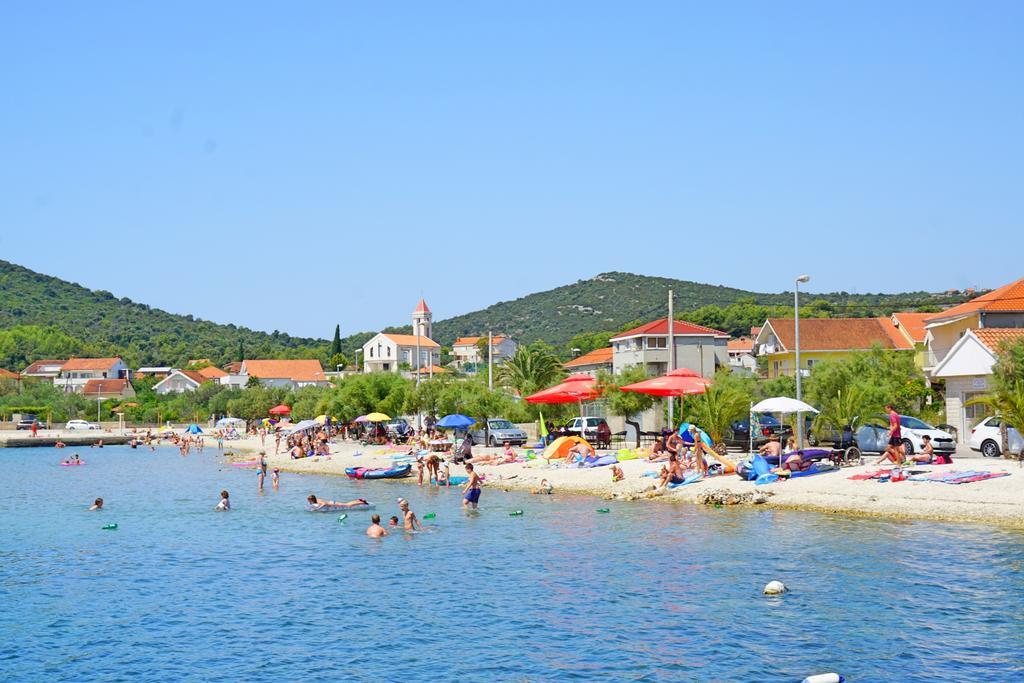 Apartments Borozan Vinišće المظهر الخارجي الصورة