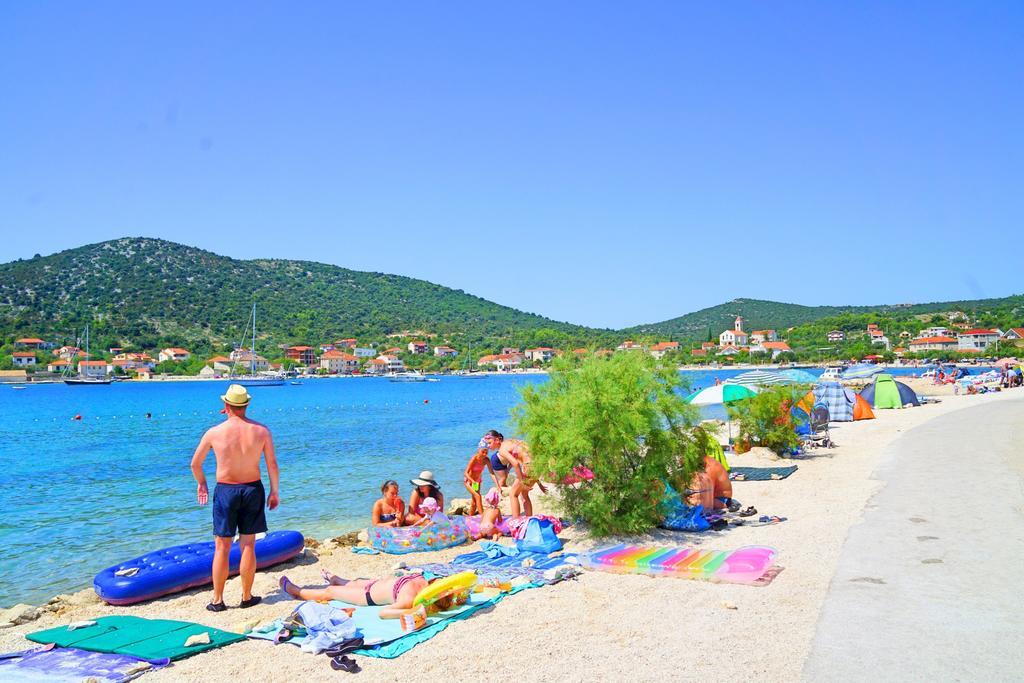 Apartments Borozan Vinišće المظهر الخارجي الصورة